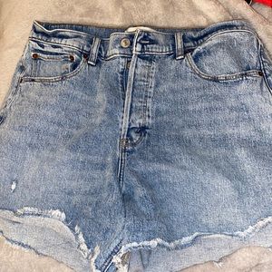 Abercrombie high rise dad short